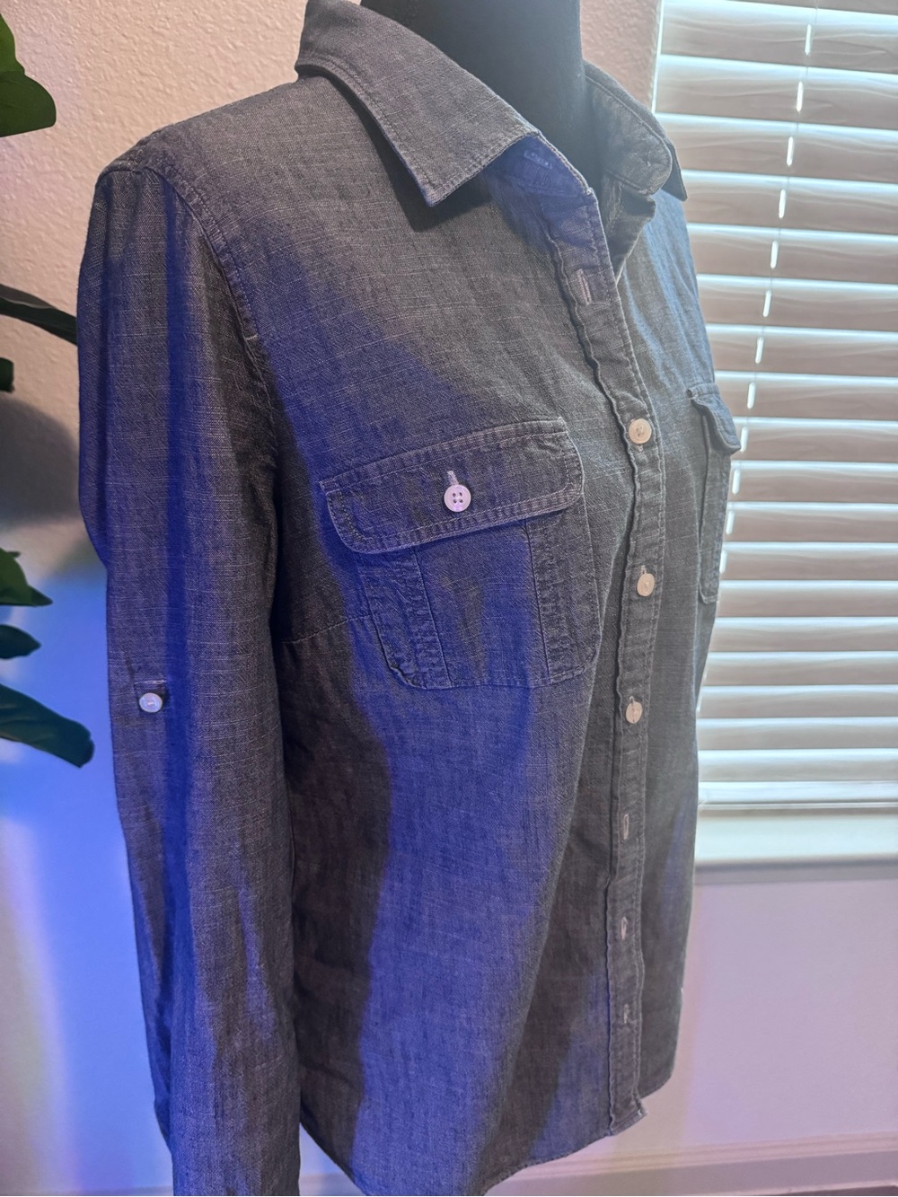J.Crew Chambray Button Down Shirt Gray Blue Long Sleeve Size Medium - Picture 3 of 6